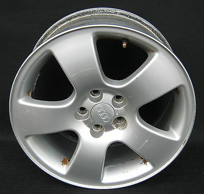 Оригінальний ковпачок для дисків Audi 8L0601170A