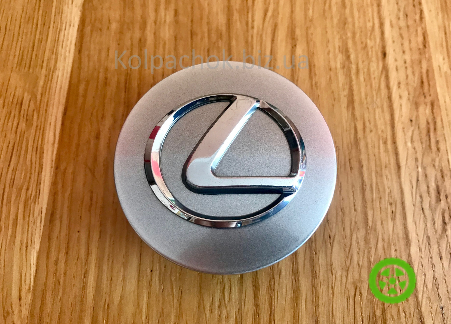 Оригінальний ковпачок для дисків Lexus 42603-24250