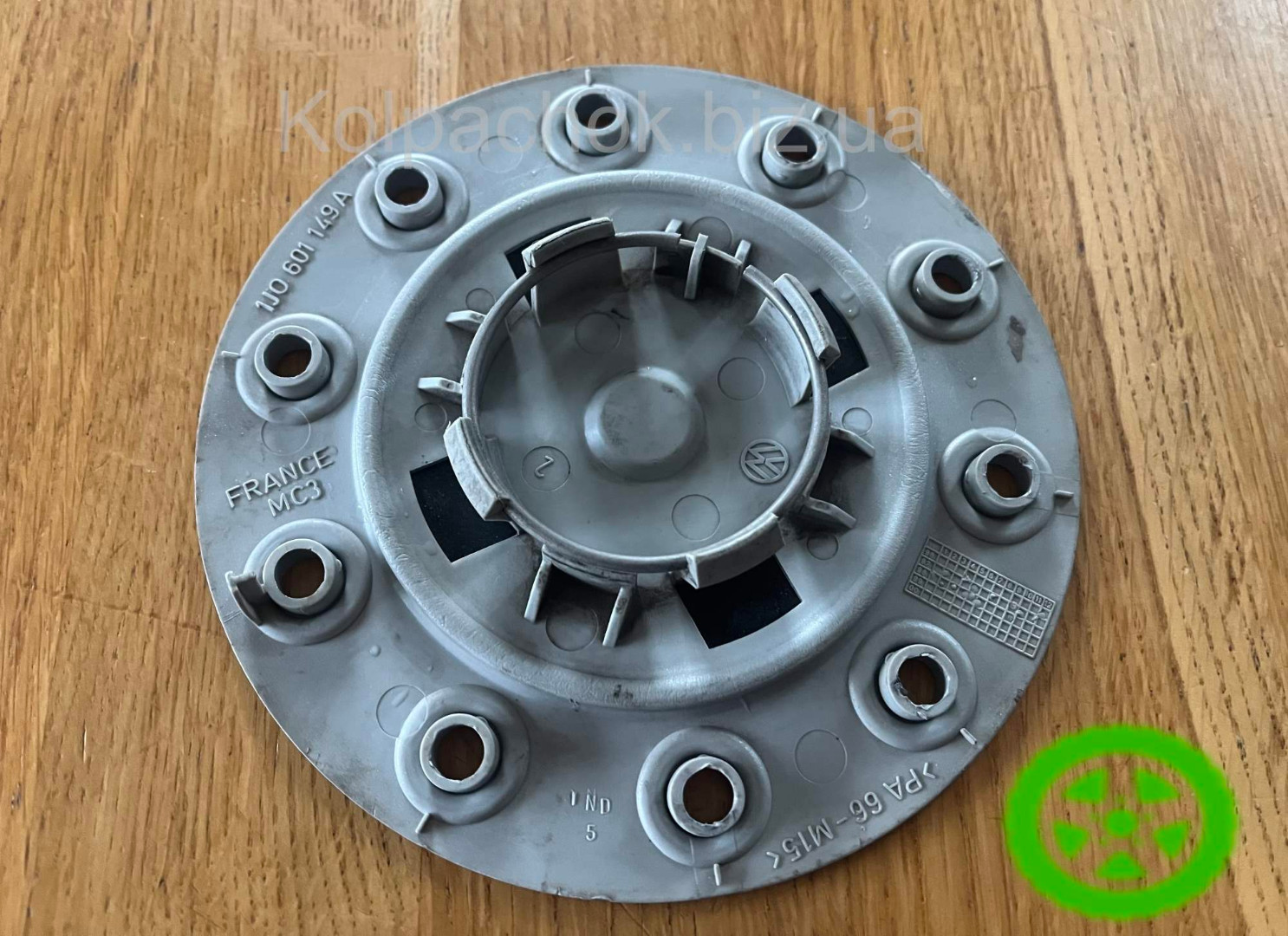 Ковпачки на диски Volkswagen Golf 1J0601149A (оригінал)