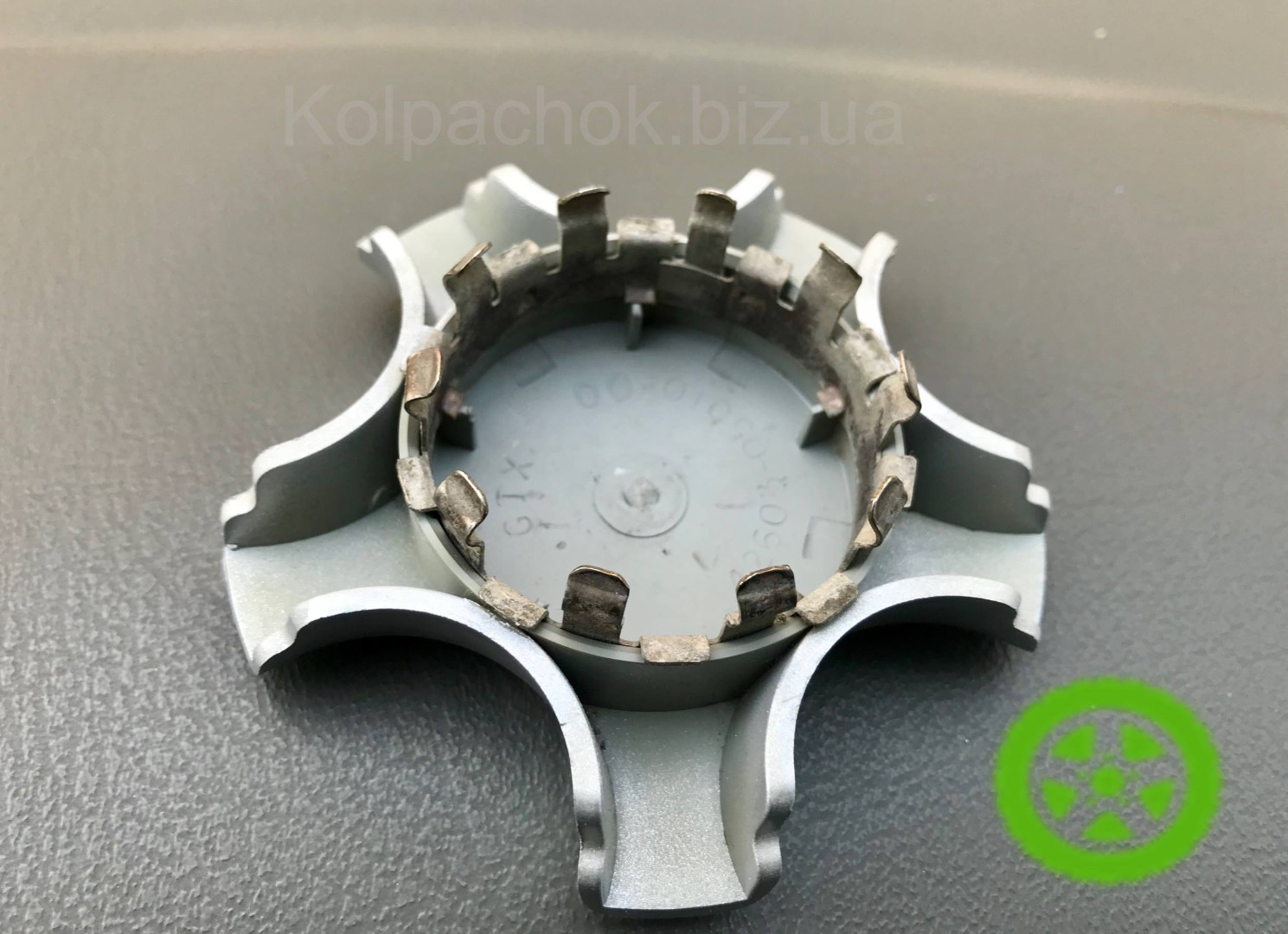 Оригінальний ковпачок для дисків Toyota 42603-05010