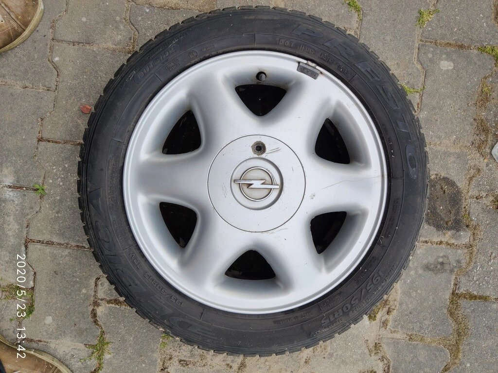 Оригінальний ковпачок для дисків Opel 90538422