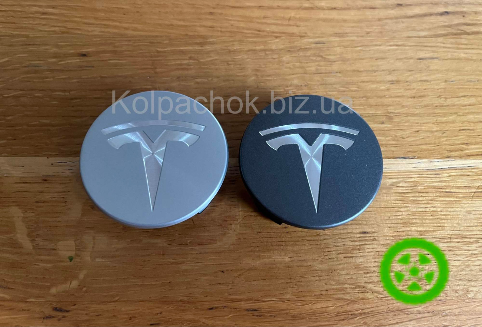 Wheel center  caps Tesla 6005879-00-A