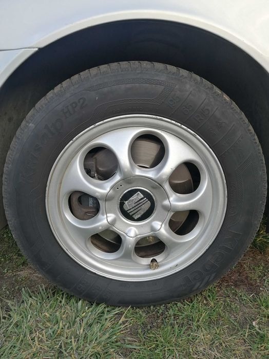 Оригінальний ковпачки для дисків Seat 1M0601149