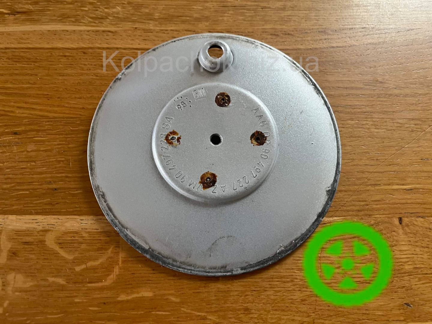 Оригінальний ковпачок для дисків Opel 90497227