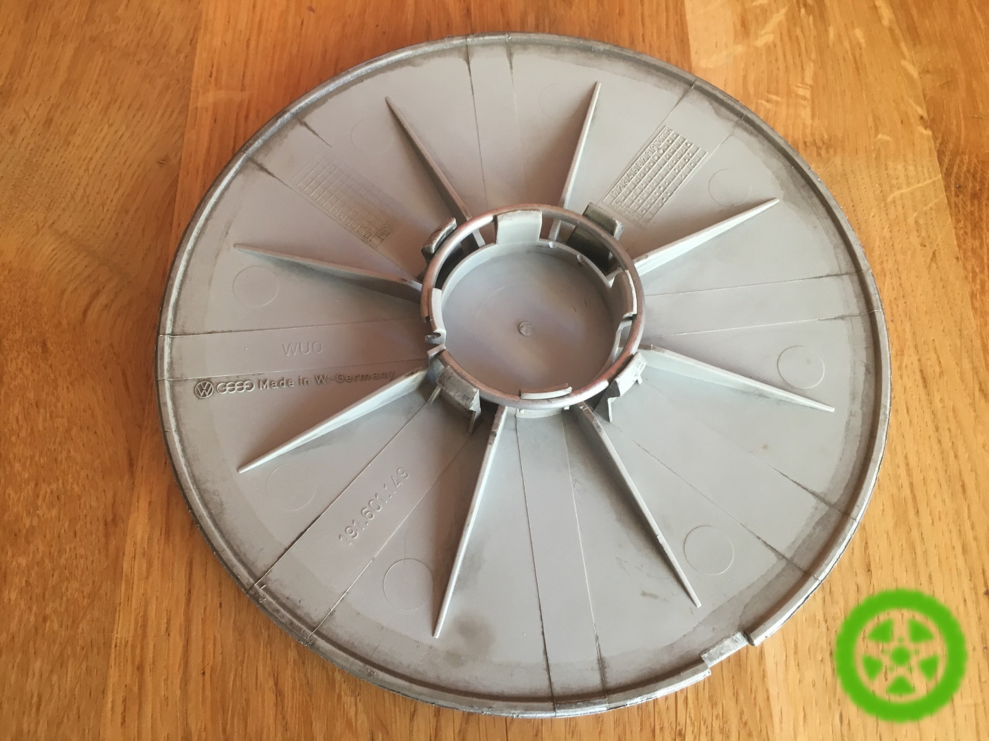 Wheel center caps Volkswagen 191601149